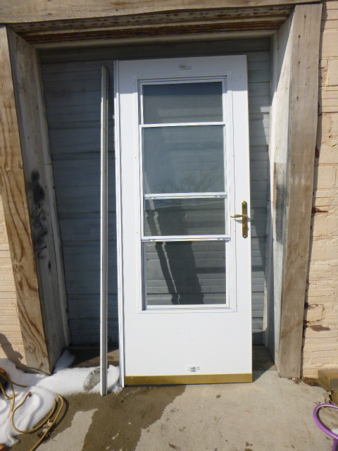 lot 205 image: Storm Door