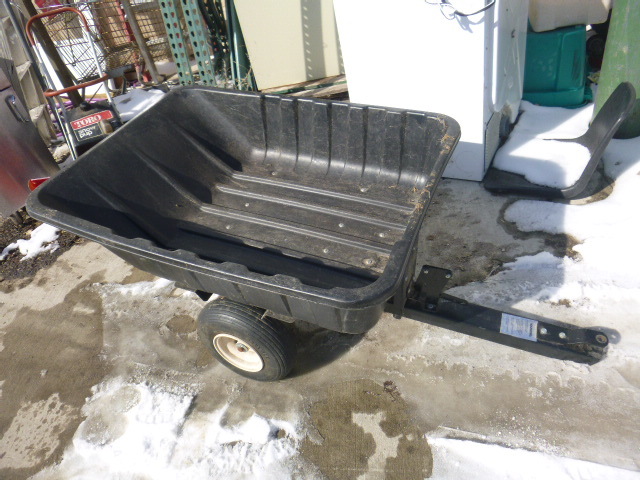 lot 206 image: Yard Dump Cart