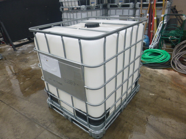 lot 243 image: 260 Gallon Tote