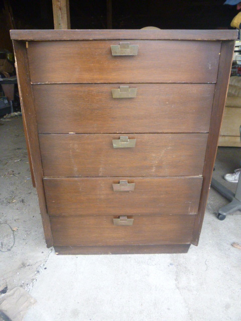 lot 249 image: 5 Drawer Dresser