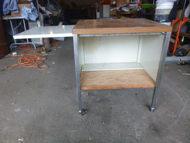 lot 252 image: Typewriter Cart
