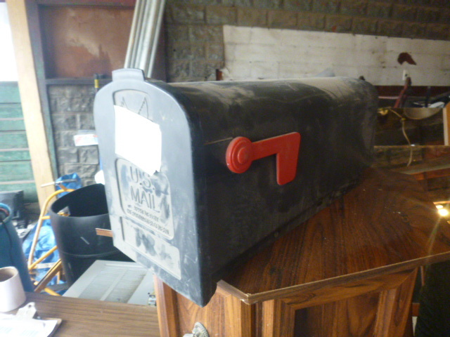 lot 260 image: Plastic Mailbox