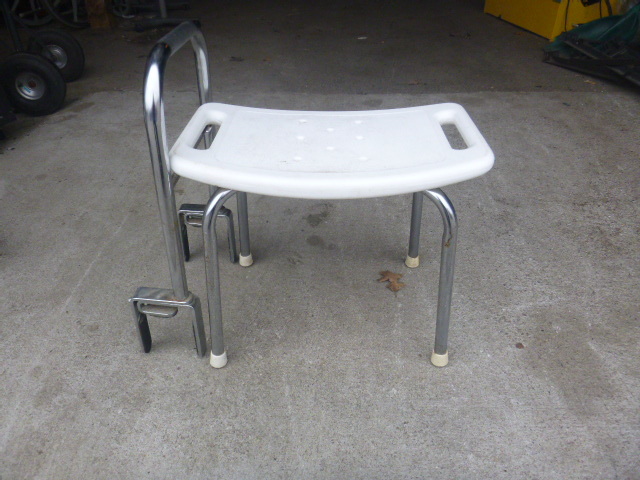 lot 263 image: Bath Tub Seat and Hand Rail