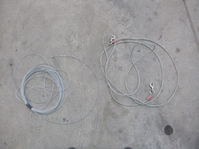 lot 270 image: 2 Cables