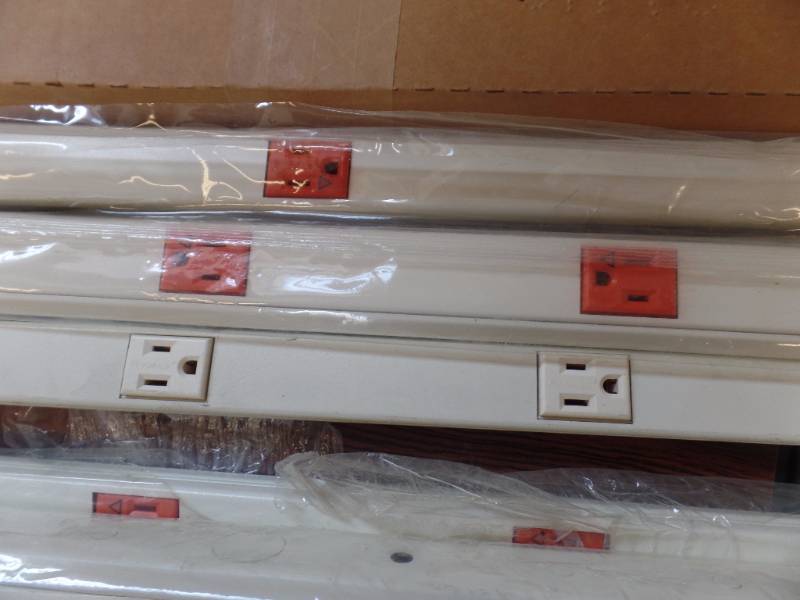 WIREMOLD MULTIPLE OUTLET STRIPS