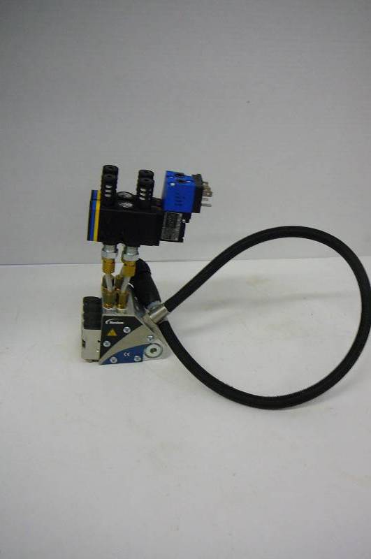 lot 17 image: Nordson