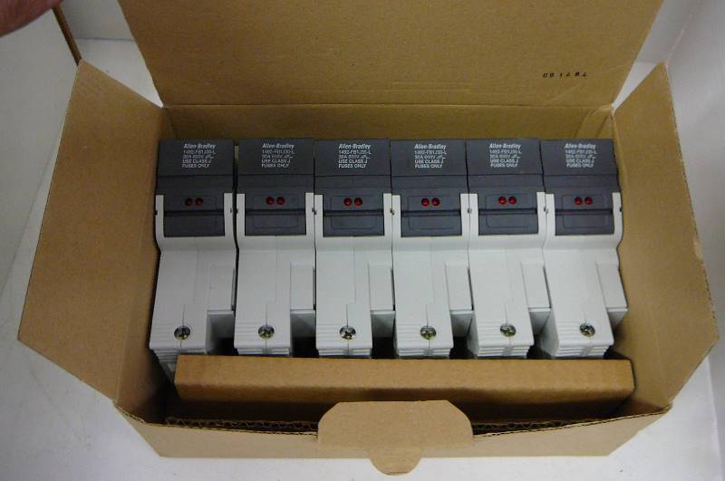 lot 38 image: Fuse Holder