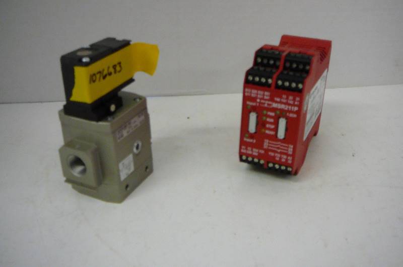 lot 45 image: Safety Relay