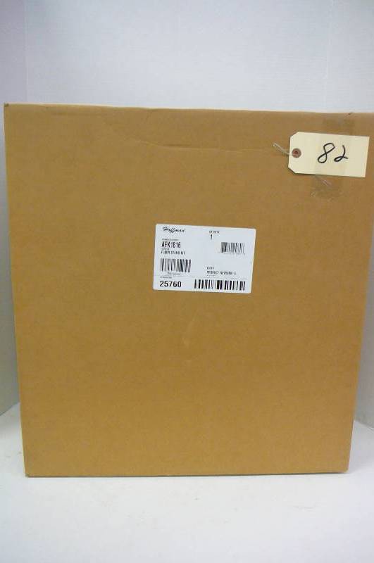 lot 82 image: Floor Stand Kit