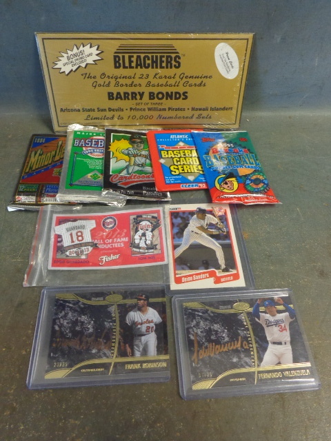 lot 19 image: Baseball cards
