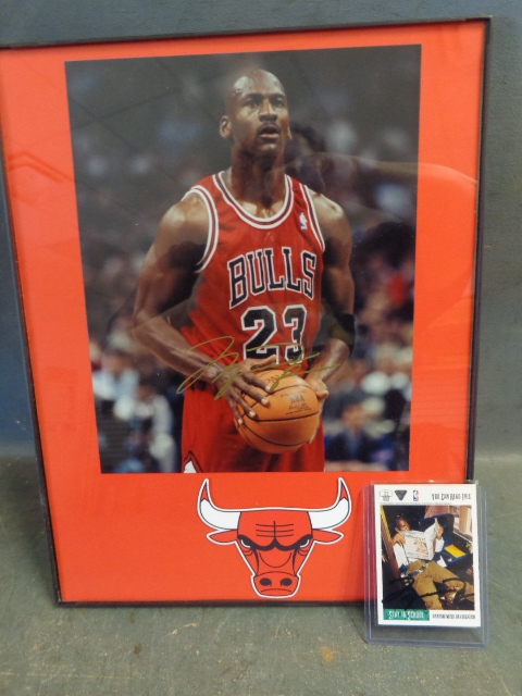 lot 21 image: Autographed Michael Jordan Photo and Card