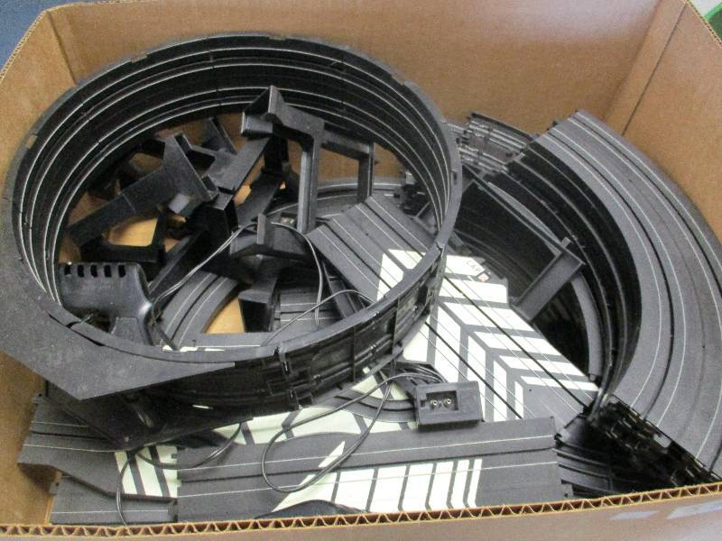 lot 35 image: Toy Car Race Track