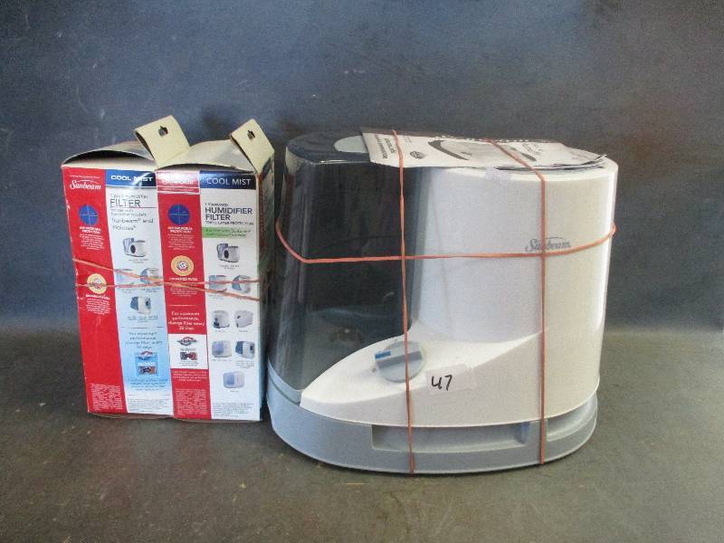 lot 47 image: Sunbeam Humidifier