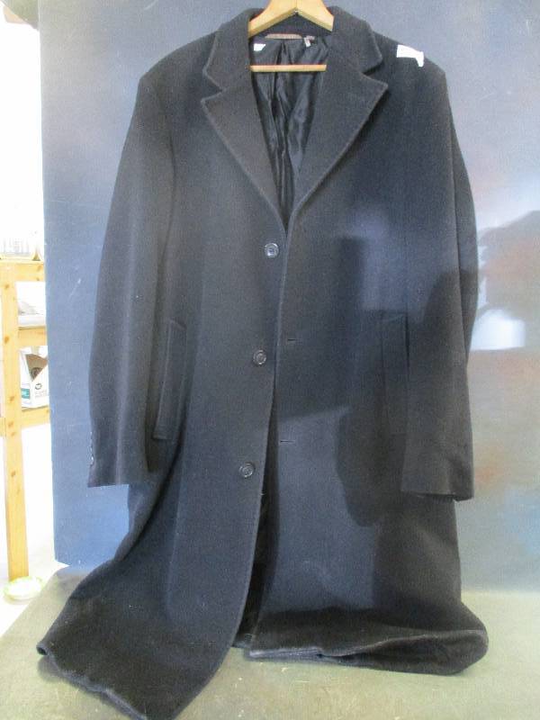 lot 50 image: Mens Black Wool Coat