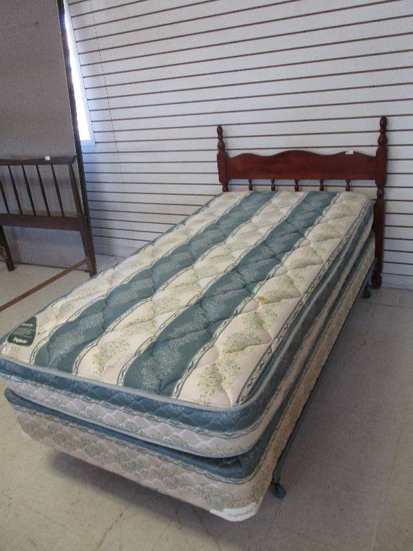 lot 61 image: Twin Size Frame and Headboard
