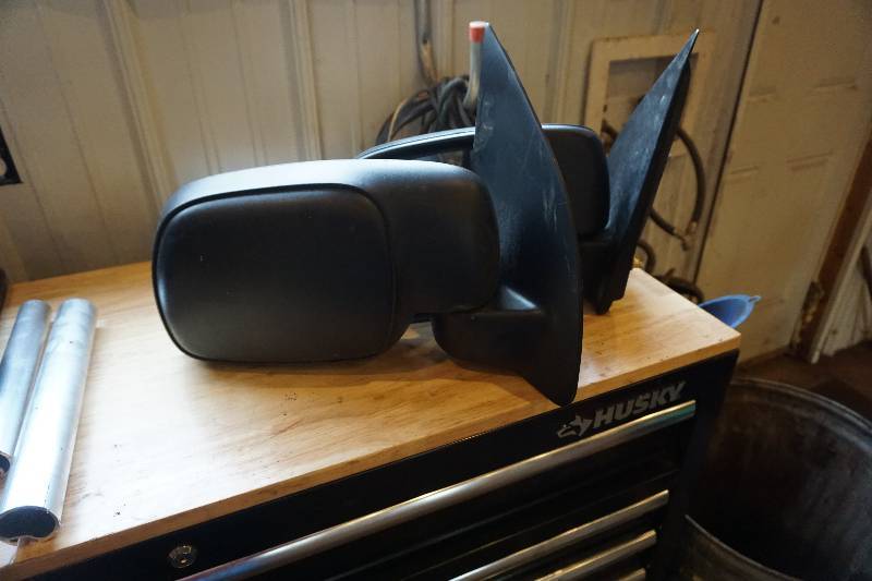 Ford OEM F-250 Truck Mirrors (2005 Model Year)