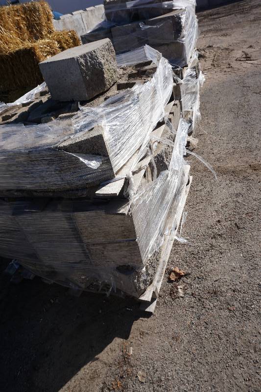 Pallet of Anchor Diamond Pro 8 Retaining Wall Blocks