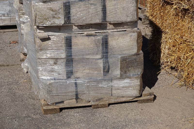 Pallet of Anchor Diamond Pro 8 Retaining Wall Blocks
