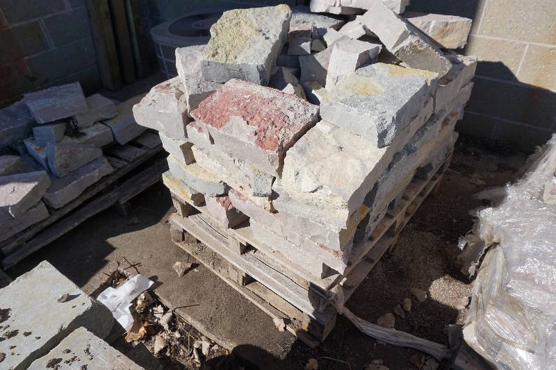 Pallet of Weathered Chilton Limestone Wall Stone