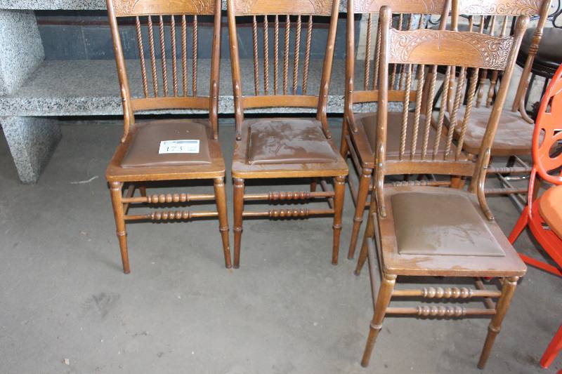 lot 173 image: Lot of (6) Wood Dining Chairs