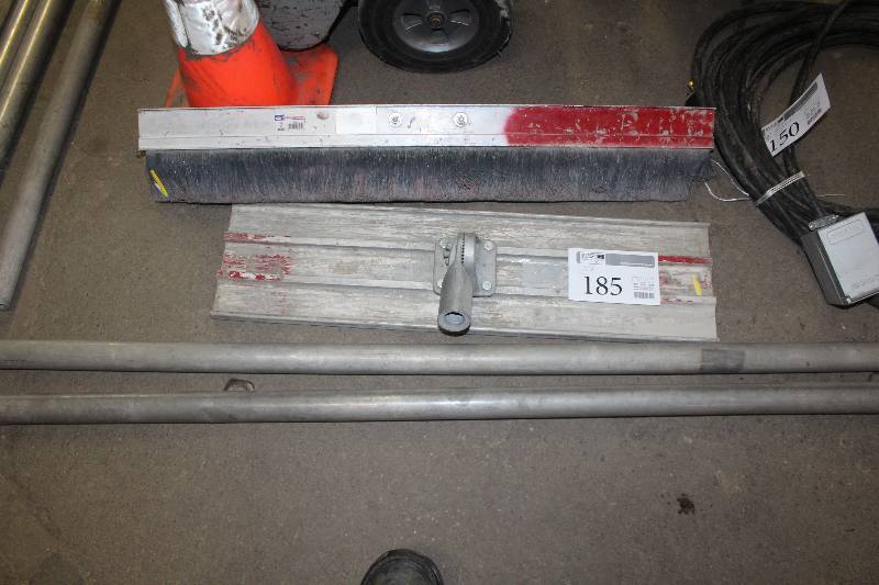 lot 185 image: Lot of (4) Concrete Tools