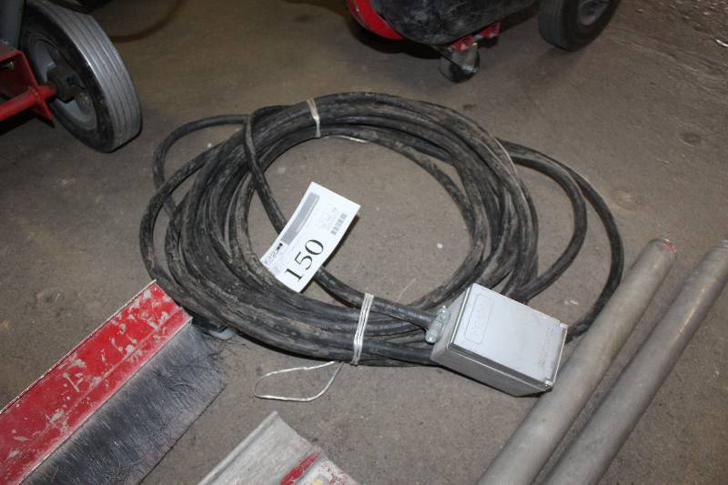 lot 150 image: 220V Power Cord w Plug Receptacle