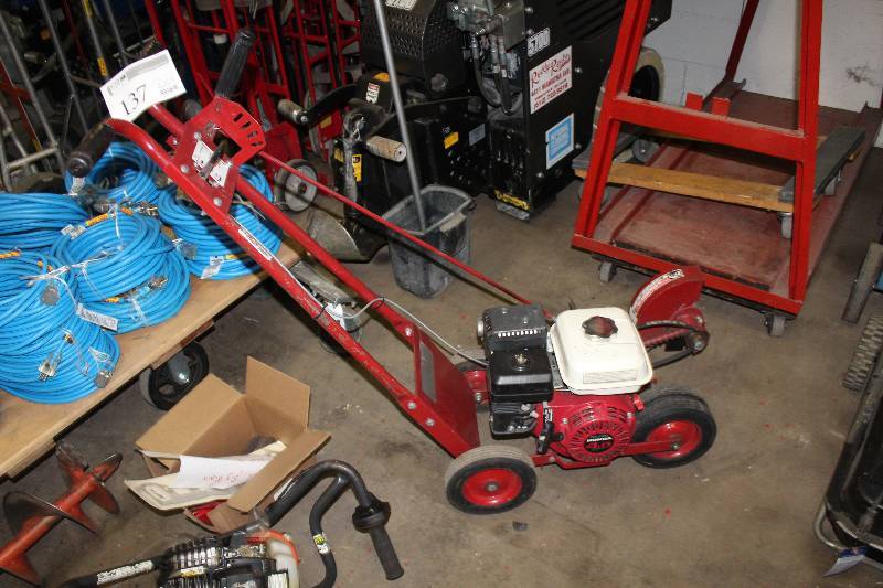lot 137 image: Maxim Gas Powered Lawn Edger Model 05-RME4H