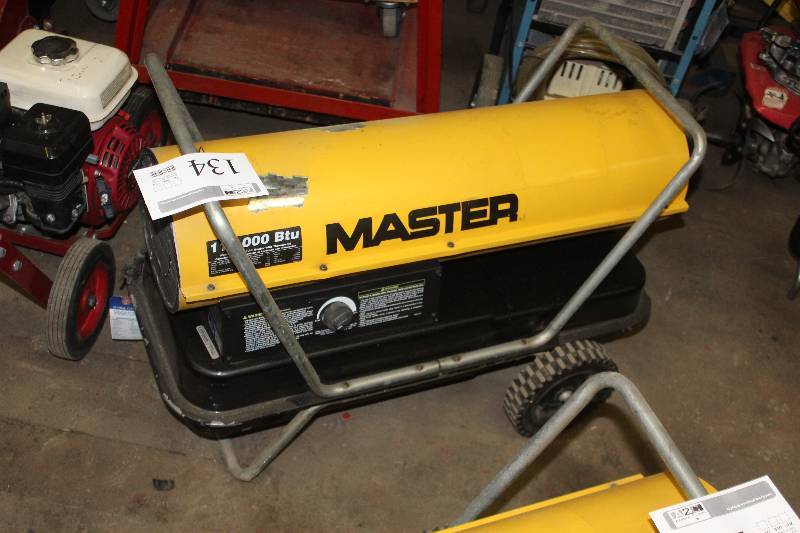 lot 134 image: Master 115K BTU Liquid Fuel Fired Portable Space Heater