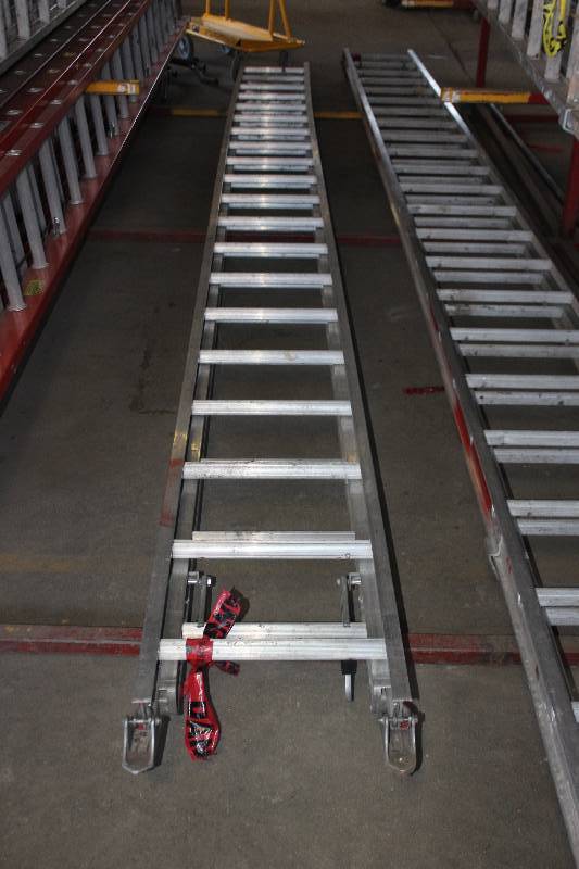 lot 199 image: 40ft. Aluminum Extension Ladder