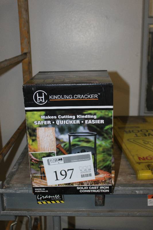 lot 197 image: HA Solid Cast Iron Kindling Cracker