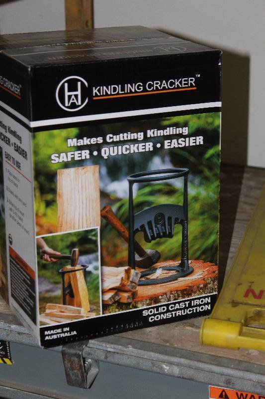 lot 195 image: HA Solid Cast Iron Kindling Cracker