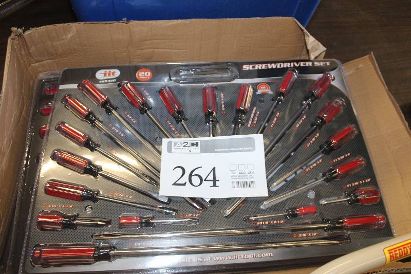 lot 264 image: ITT 20-Piece Screwdriver Set in Blister Packaging