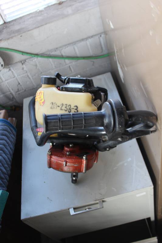 lot 282 image: Ice Auger including bit