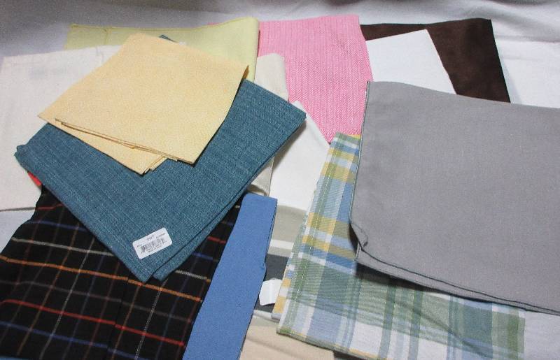 lot 22 image: MISC NEW LOT LINENS