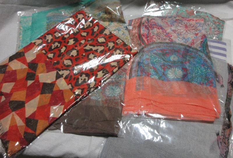 lot 23 image: MISC NEW LOT 7 New Scarves