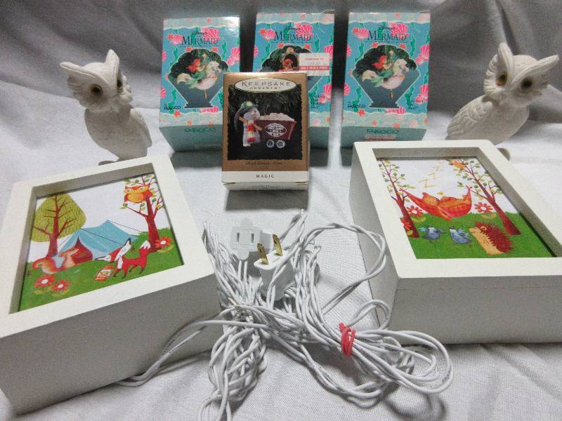 lot 33 image: NEW 3 Disney Ornaments, 2 Childrens Lighted Pictures, 2 Owls