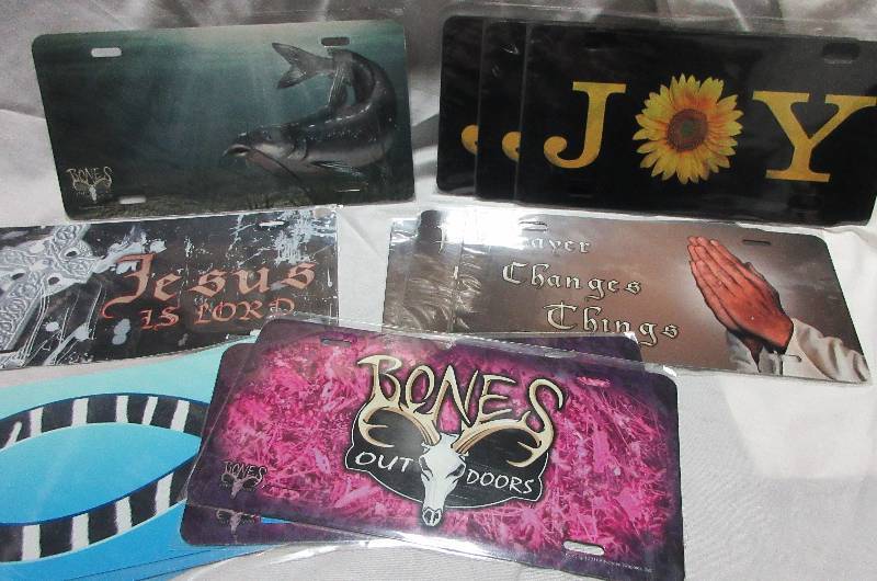 lot 39 image: NEW 14 Metal Signs