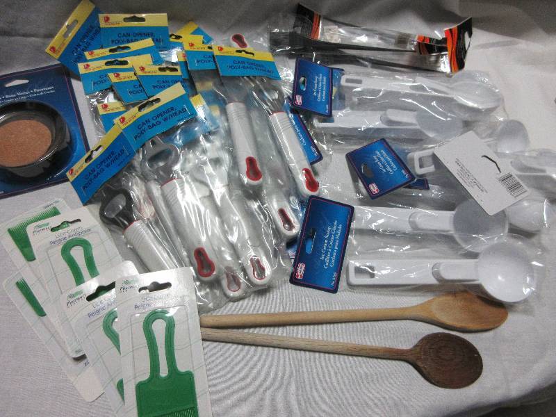 lot 48 image: NEW LOT 8 Ice Cream Scoops, 20 Can and Bottle Openers, 3 Brushes, Coasters, 5 Combs