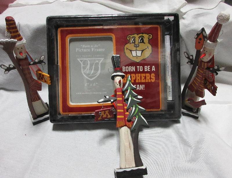 lot 52 image: NEW Born to be a Minnesota Gophers Fan Frame 4 x 6 and 3 Minnesota Gopher Standing Snowman