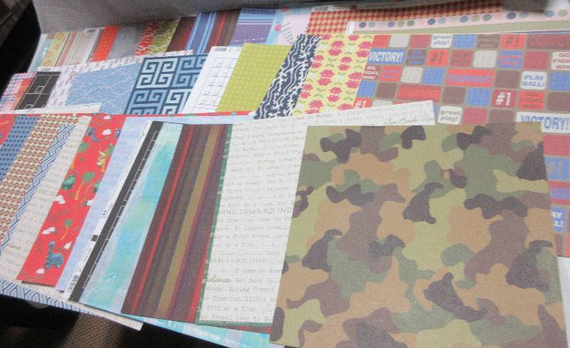 lot 61 image: NEW 50 Sheets of Scrap Booking Pages.