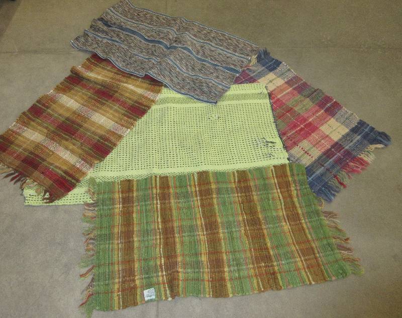 lot 104 image: 5 RAG AND THROW RUGS