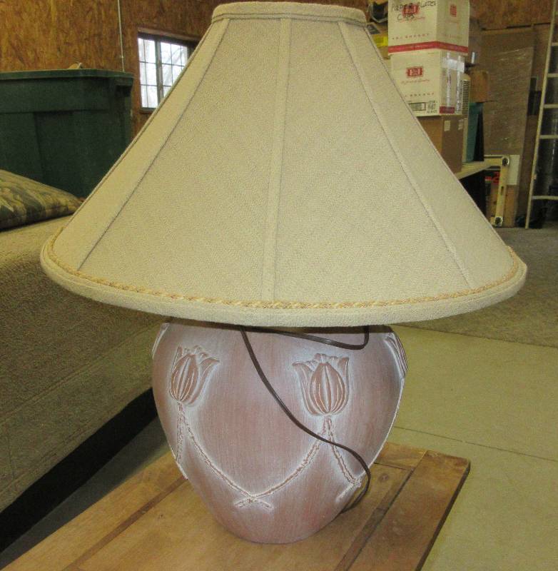 lot 106 image: POTTERY LAMP WITH SHADE