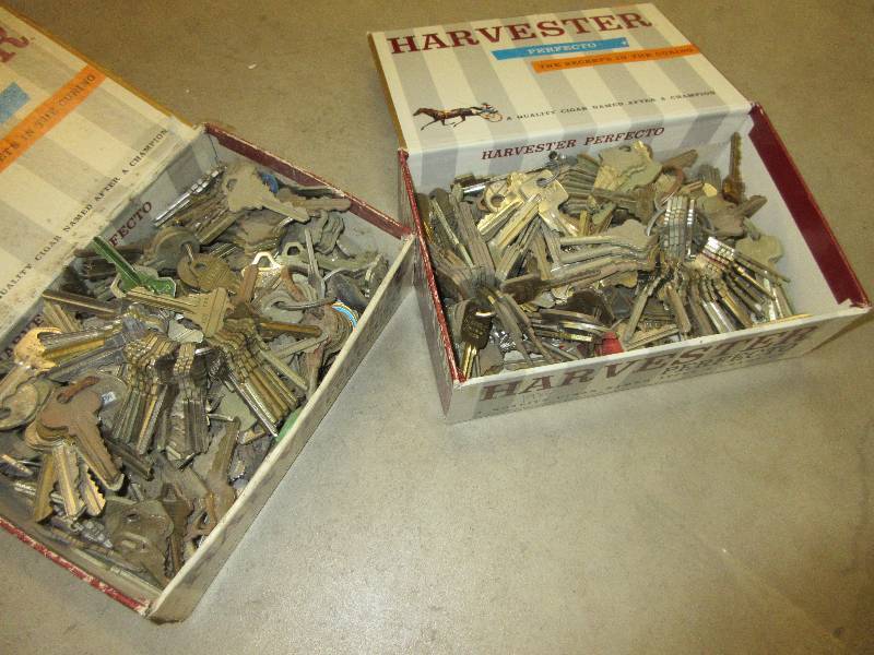 lot 133 image: 2 CIGAR BOXES FILLED WITH KEYS