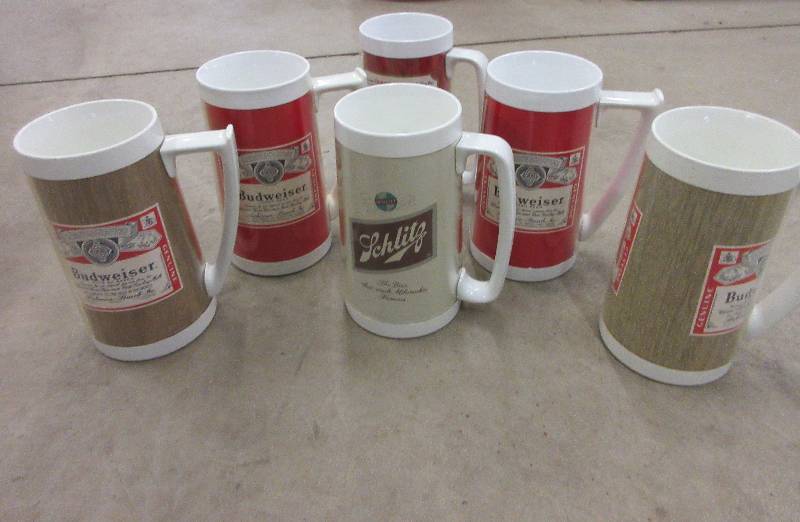 lot 135 image: 6 TALL THERMA-SERV MUGS WITH HANDLES