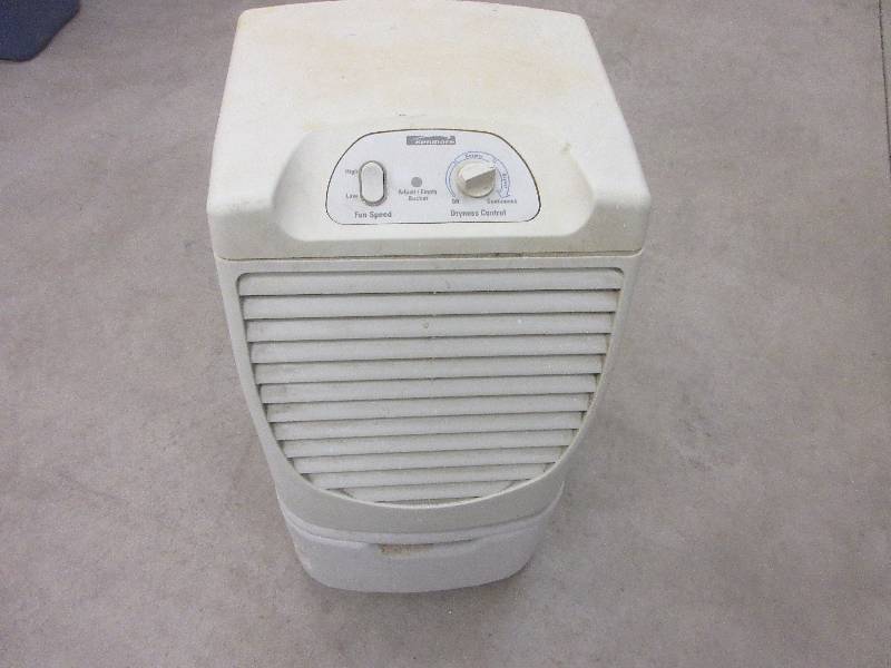 lot 143 image: KENMORE-DE-HUMIDIFIER