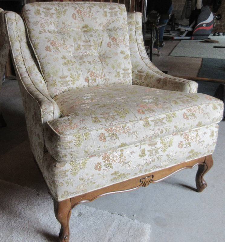 lot 162 image: FRENCH PROVINTIAL ARM CHAIR MATCHES 163