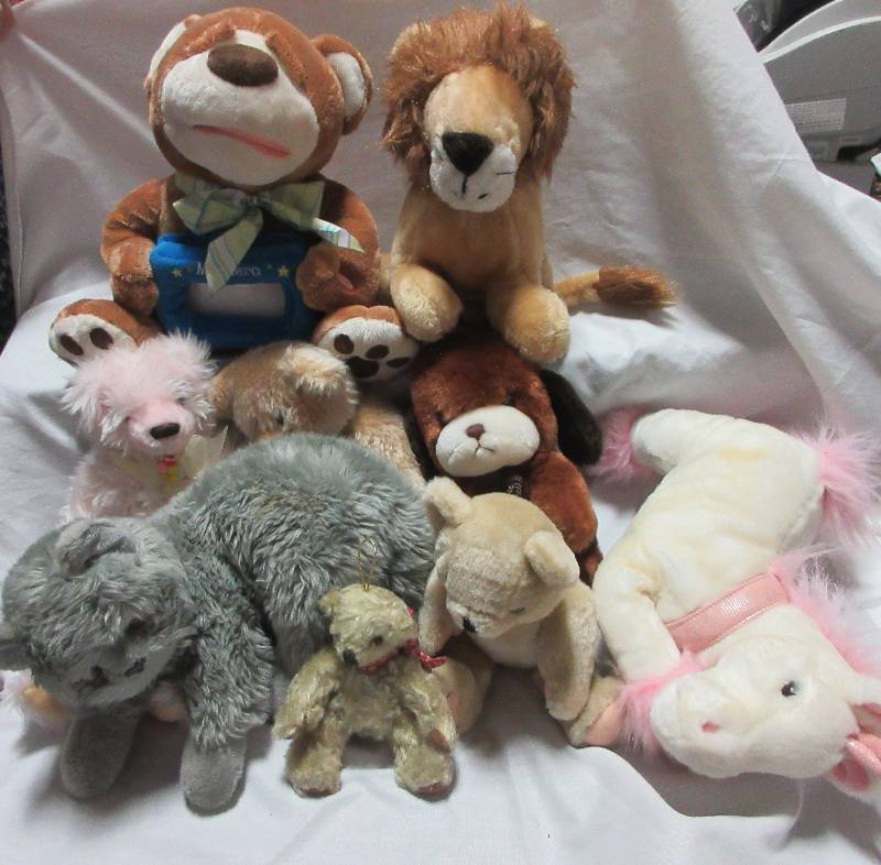 lot 85 image: STUFFED ANIMALS