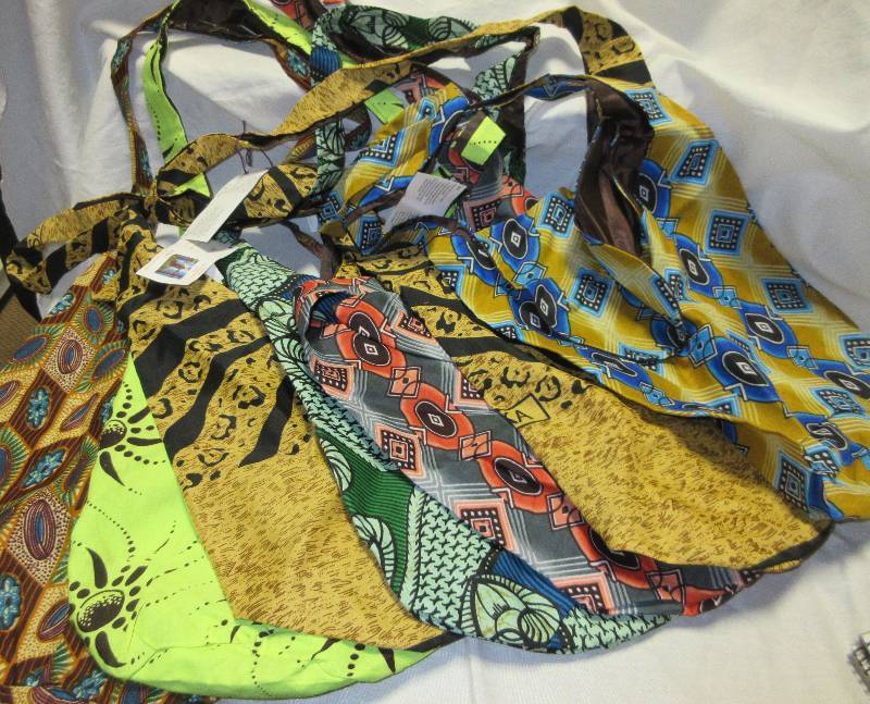 lot 195 image: NEW- LOT OF 7 OVER THE SHOULDER BAGS- HAND MADE