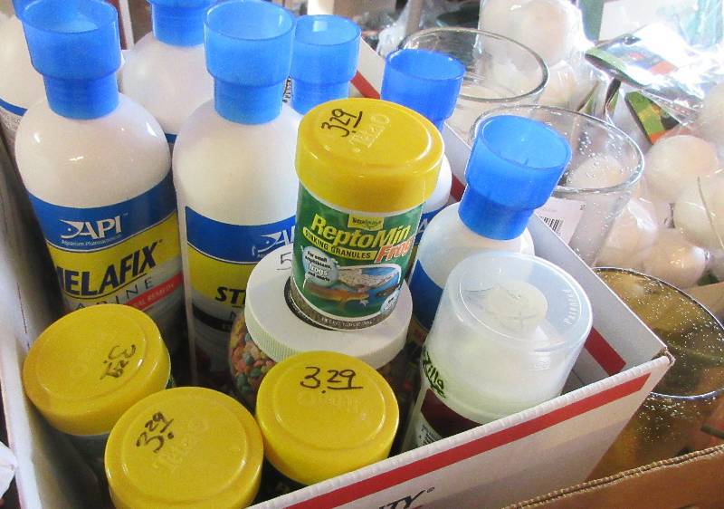 lot 206 image: HUGE LOT OF MISC. GREAT FOR RESALE