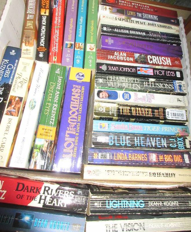 lot 211 image: 2 BOXES OF PAPER BACKS - MISC AUTHORS